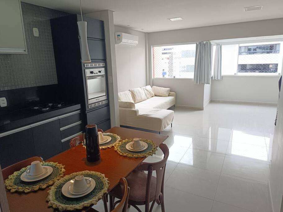 100 Metros Do Mar - Ponta Apartment